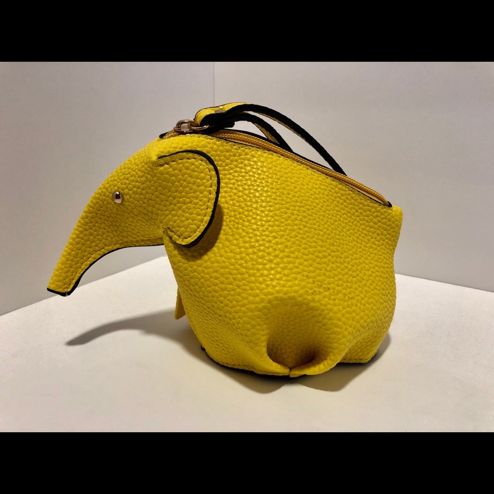 Le Miel Small Elephant Clutch Purse